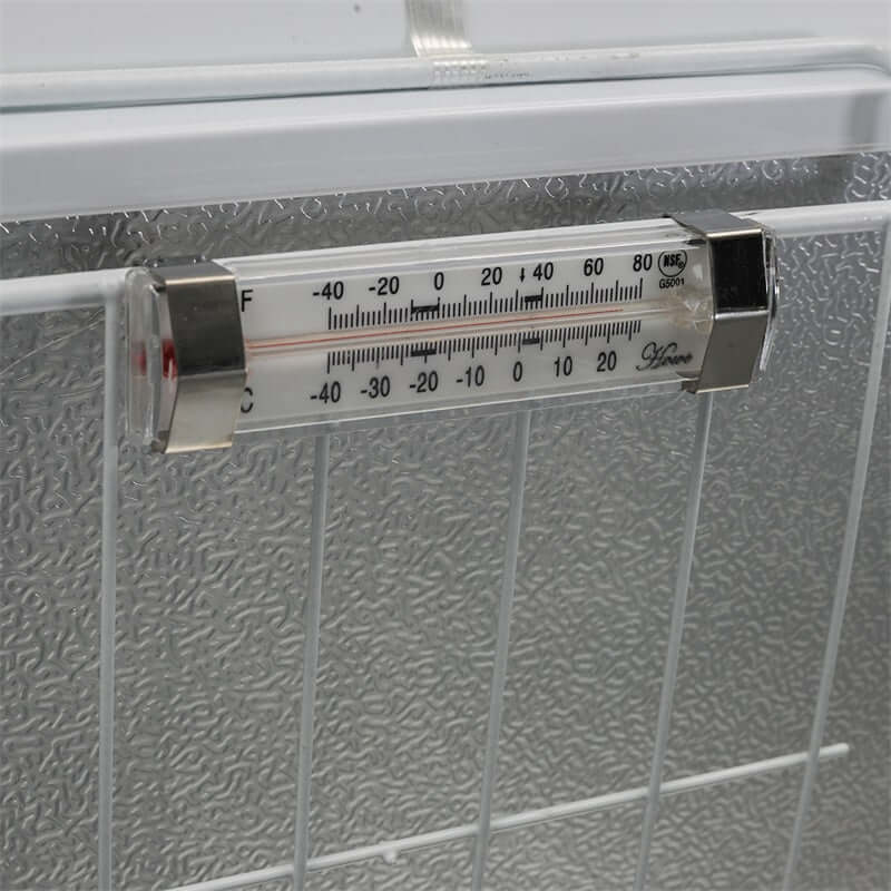 Kichking Bluelinetech BCF7FA 7.0 Cu ft Small Chest Freezer White with Wire Storage Basket Deep Freezer